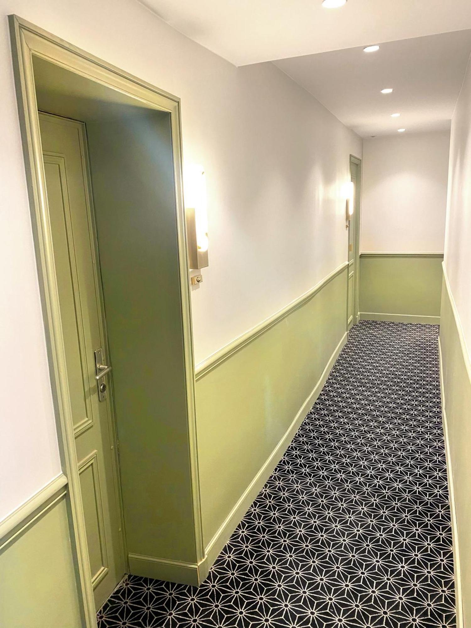Paris Apartment *