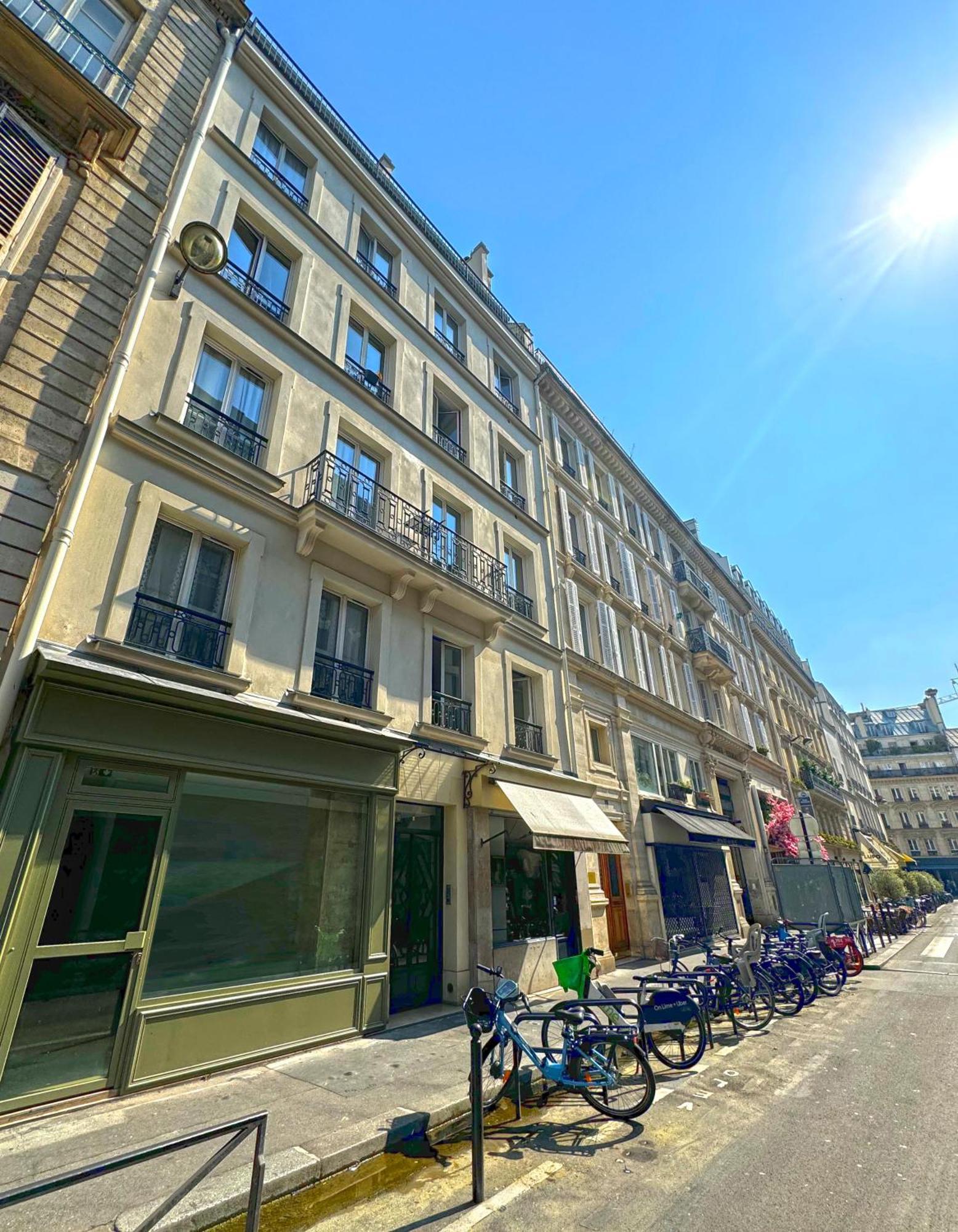 Paris Apartment *